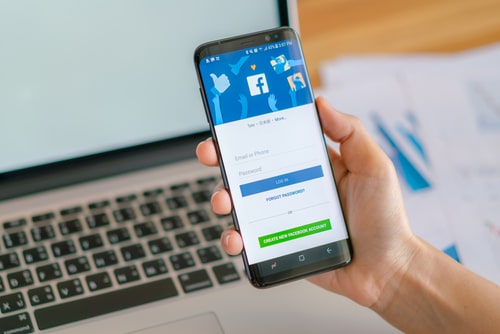Ar verta turėti internetinę svetainę, jei jau turite „Facebook“-min